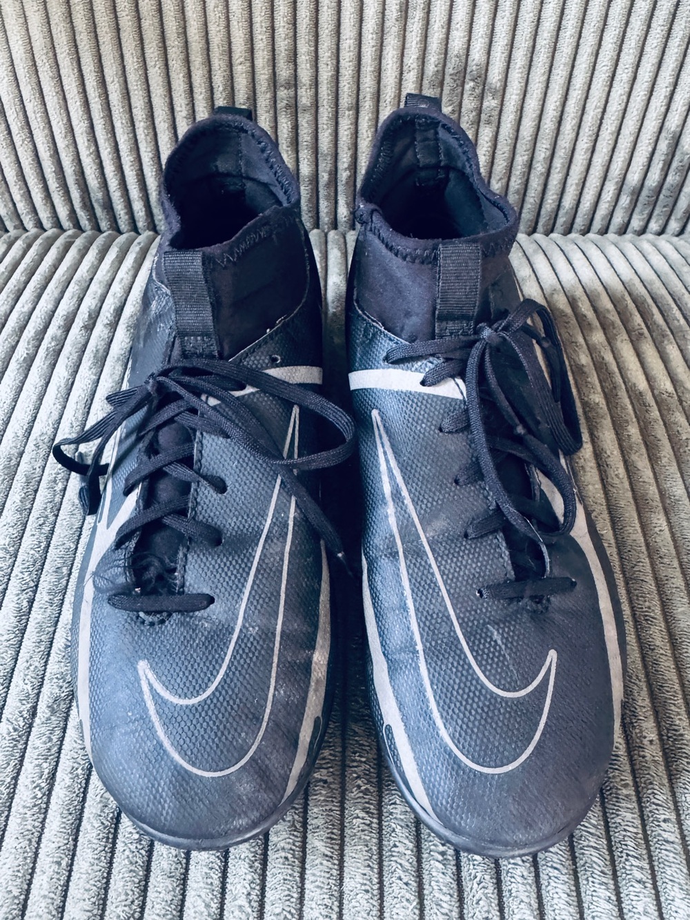 Nike Boys Black Soccer Cleats with White Swoosh